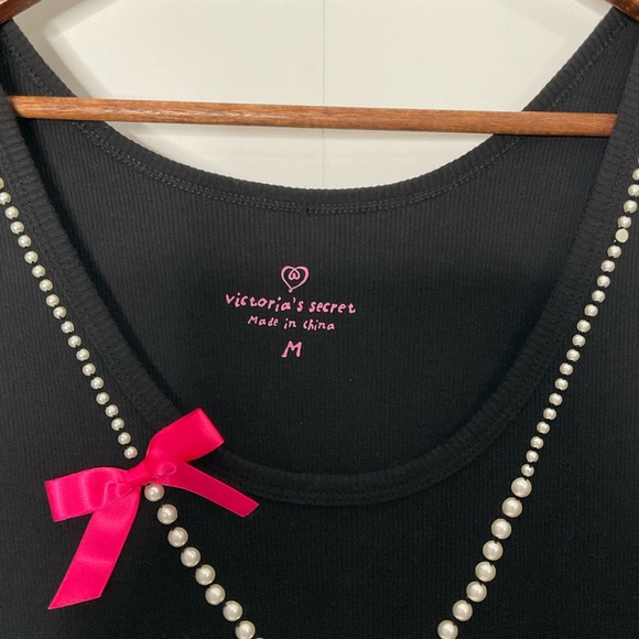 Victoria’s Secret PJ Set; Black Ribbed Tank Faux Pearls/Bow; Pink Circle Pants M - Picture 2 of 16